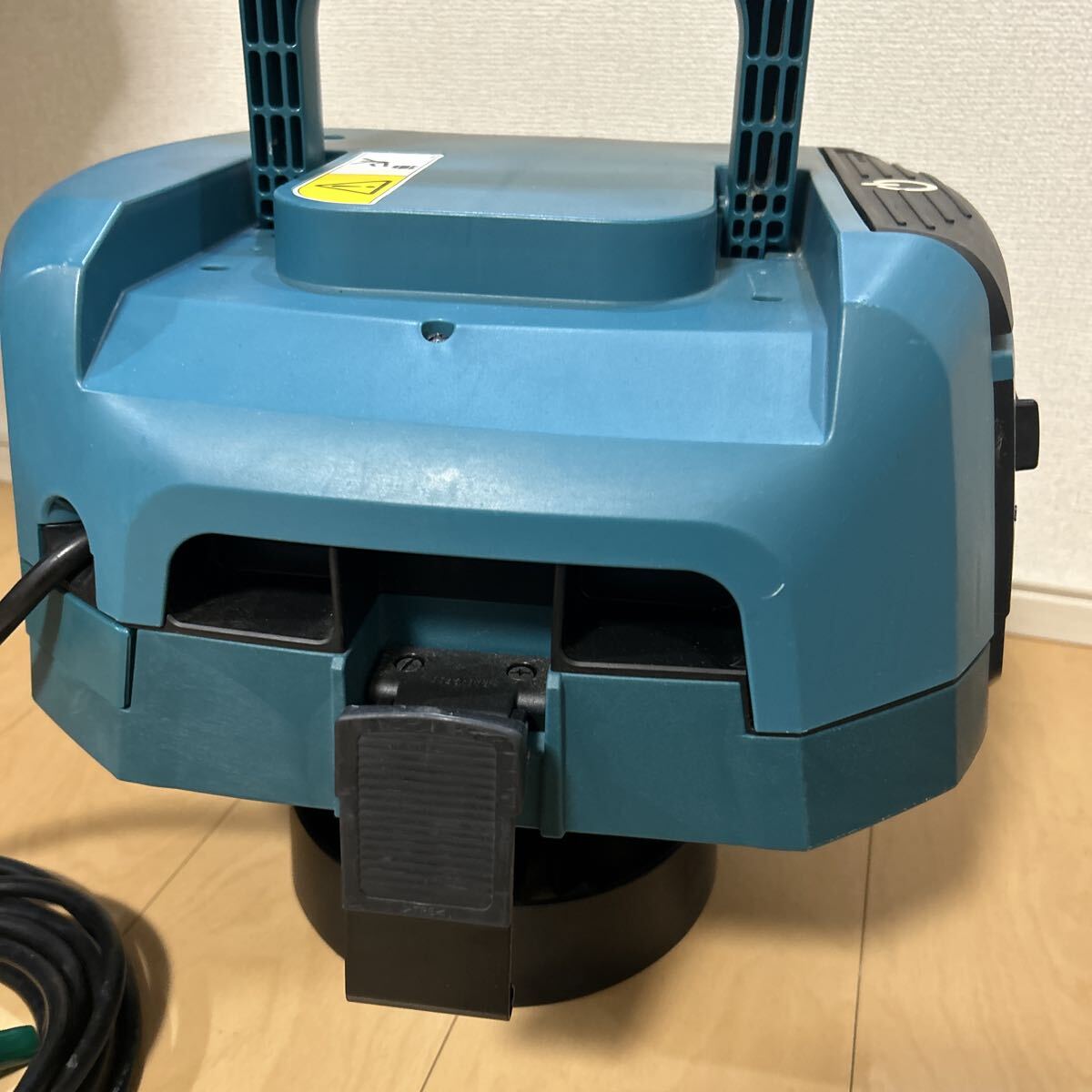 マキタ 集じん機 VC0820 乾湿両用 未使用ホースセット付　送料込み_画像5