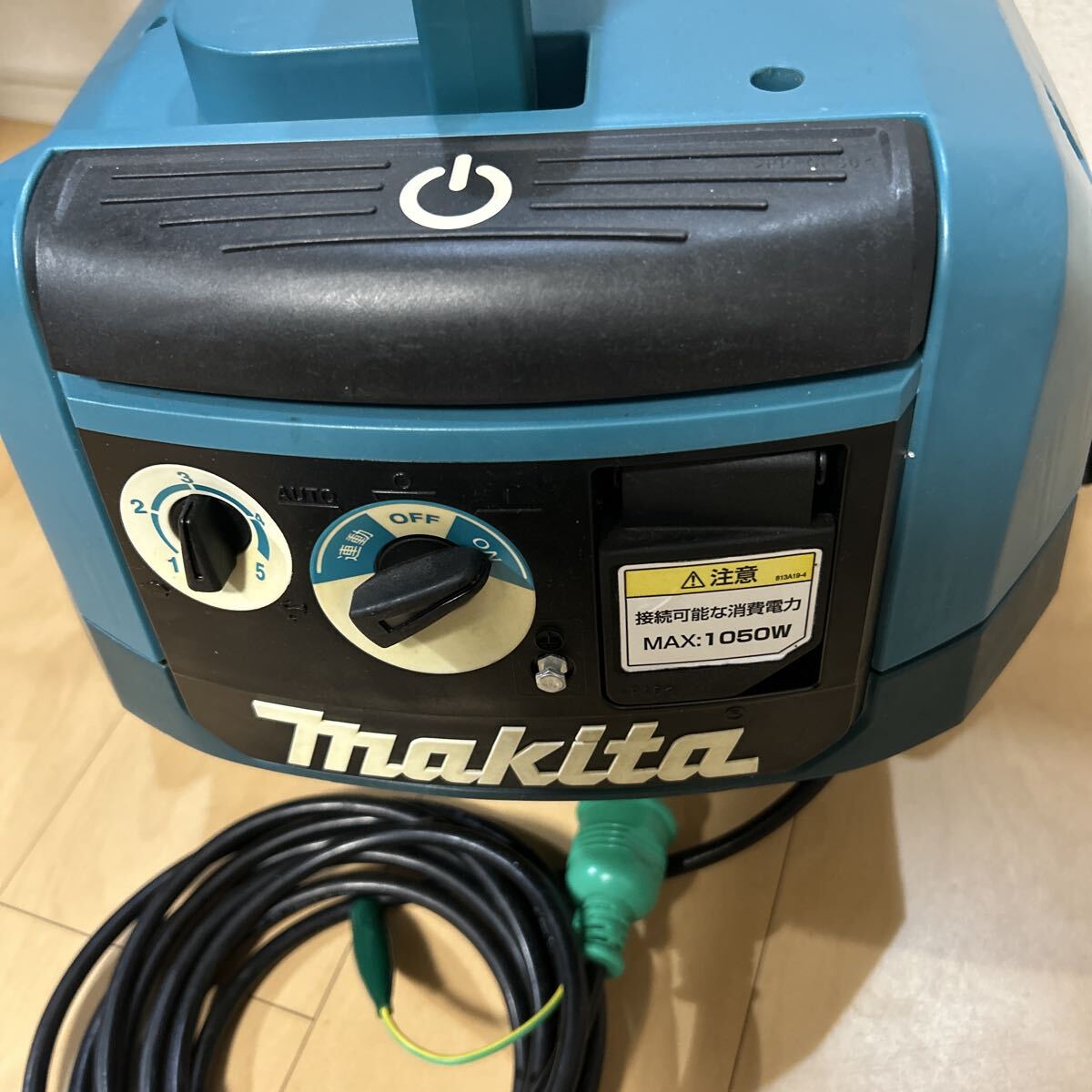マキタ 集じん機 VC0820 乾湿両用 未使用ホースセット付　送料込み_画像8