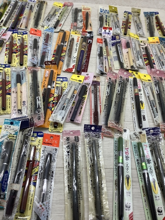 U11 筆ペン サインペン まとめて 大量 呉竹 ぺんてる KOKUYOなど 未使用保管品 デッドストック 現状品_画像3