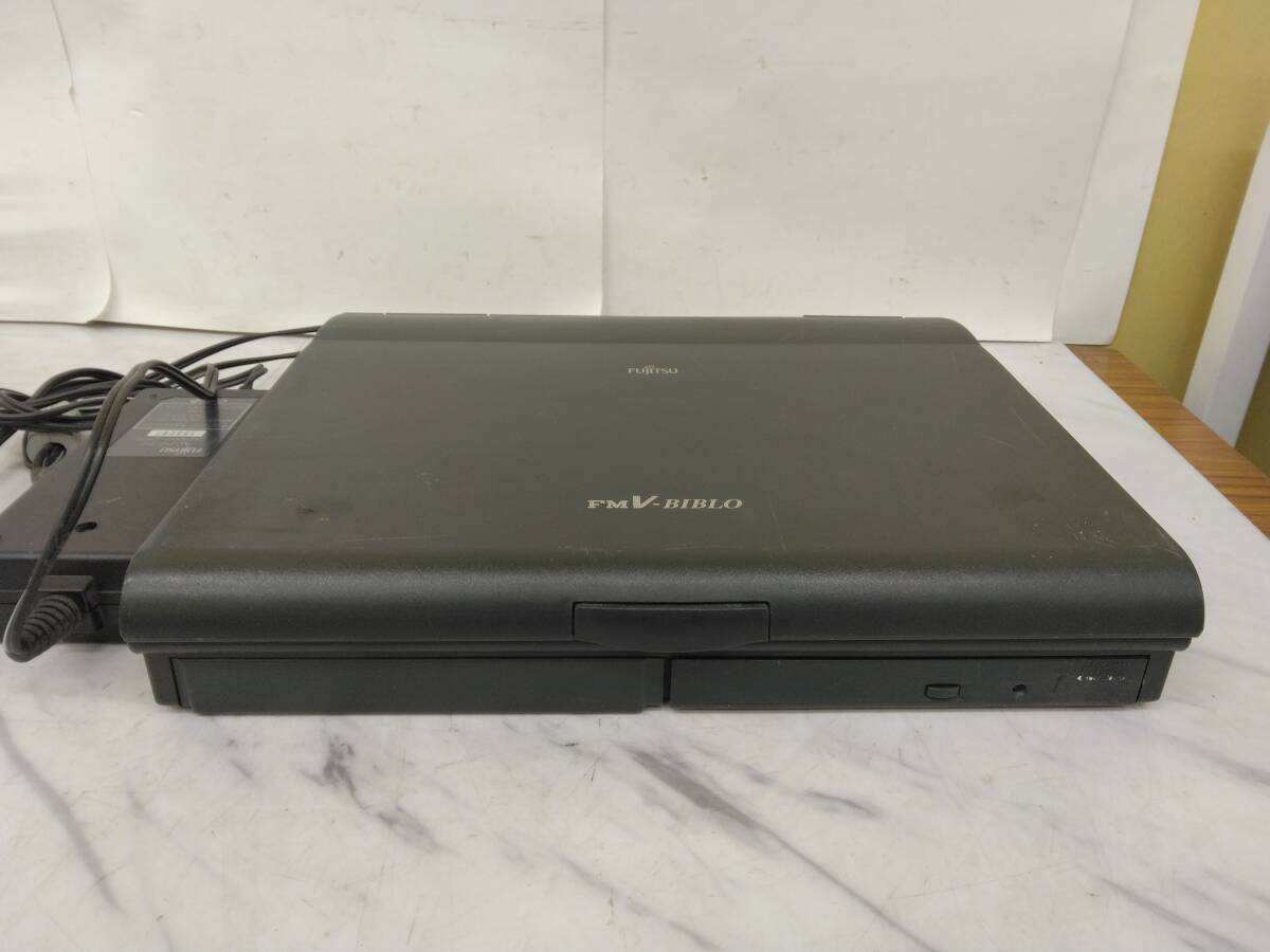 L322・29　ジャンク　FUJITSU　富士通ノートPC　FMV-BIBLO FMV-5120NU2/W FMV-5120NU2/W モデル10　FMV52NU2W5　11/25_画像4