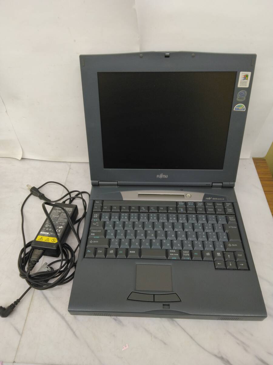 L324☆30 ジャンク　FUJITSU FMV-BIBLO LIFEBOOK FMV-645NU6C/W FMV6NUGWC6　富士通ノートPC　11/26_画像1