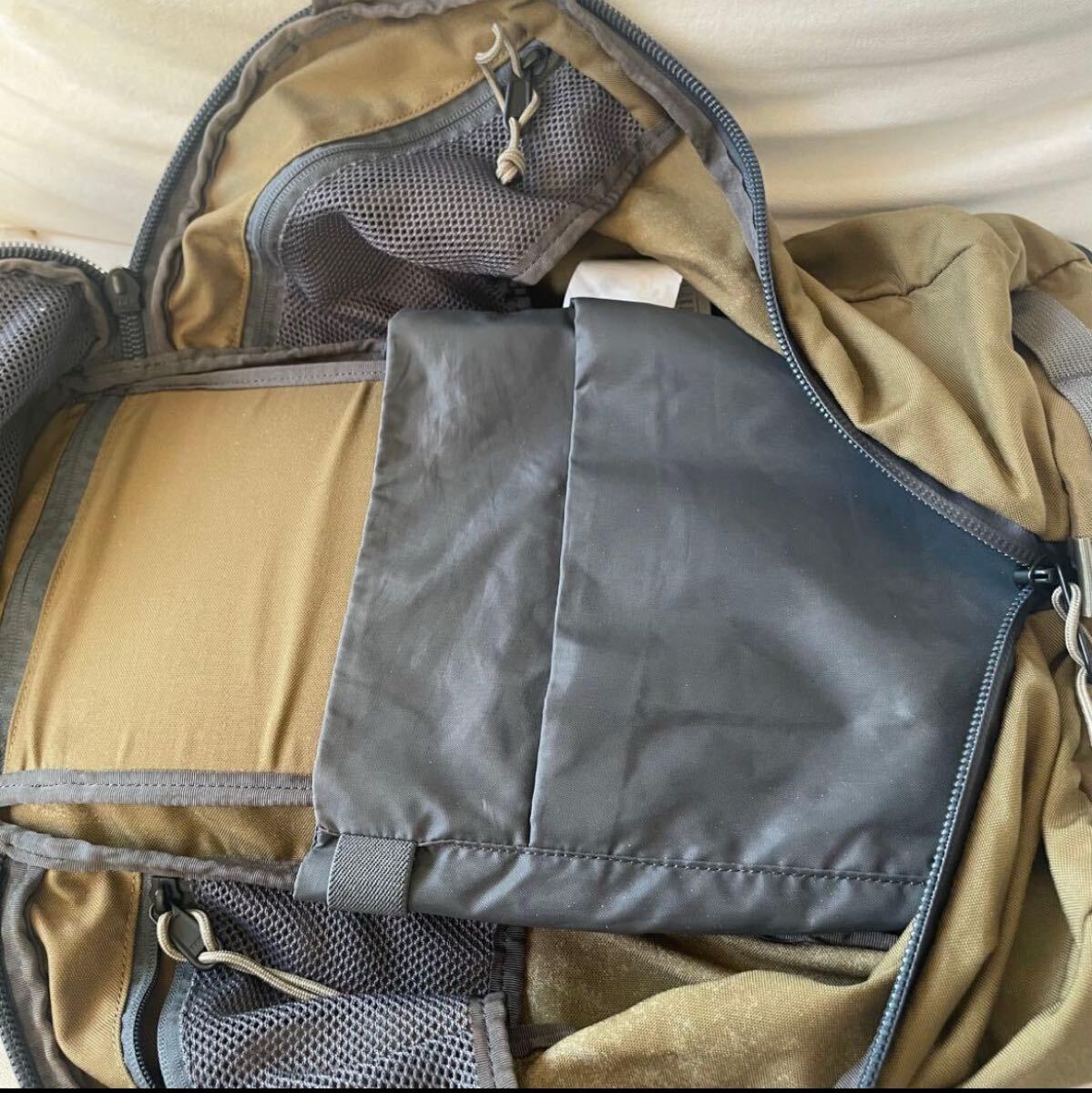 Mystery ranch ミステリーランチ　アーバンアサルト　コヨーテ URBAN ASSAULT リュック デイパック カーキ　21_画像4