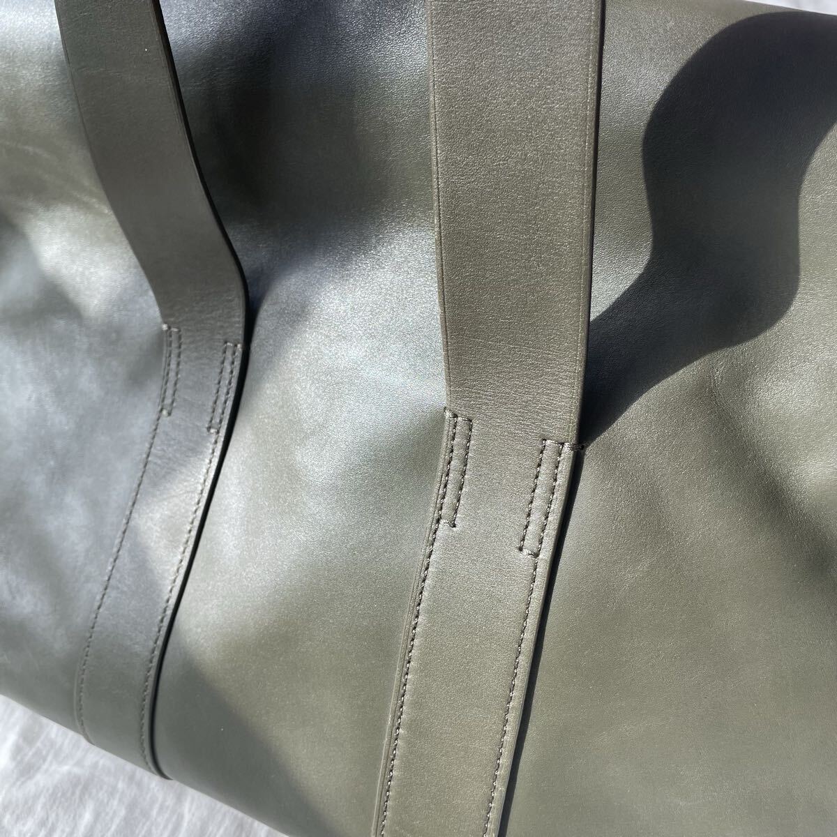 希少 3.1 Phillip Lim フィリップリム hour bag アワーバッグ ナッパレザー カーフ トート レザー カーキ ビジネスバッグ ぐりーん_画像4