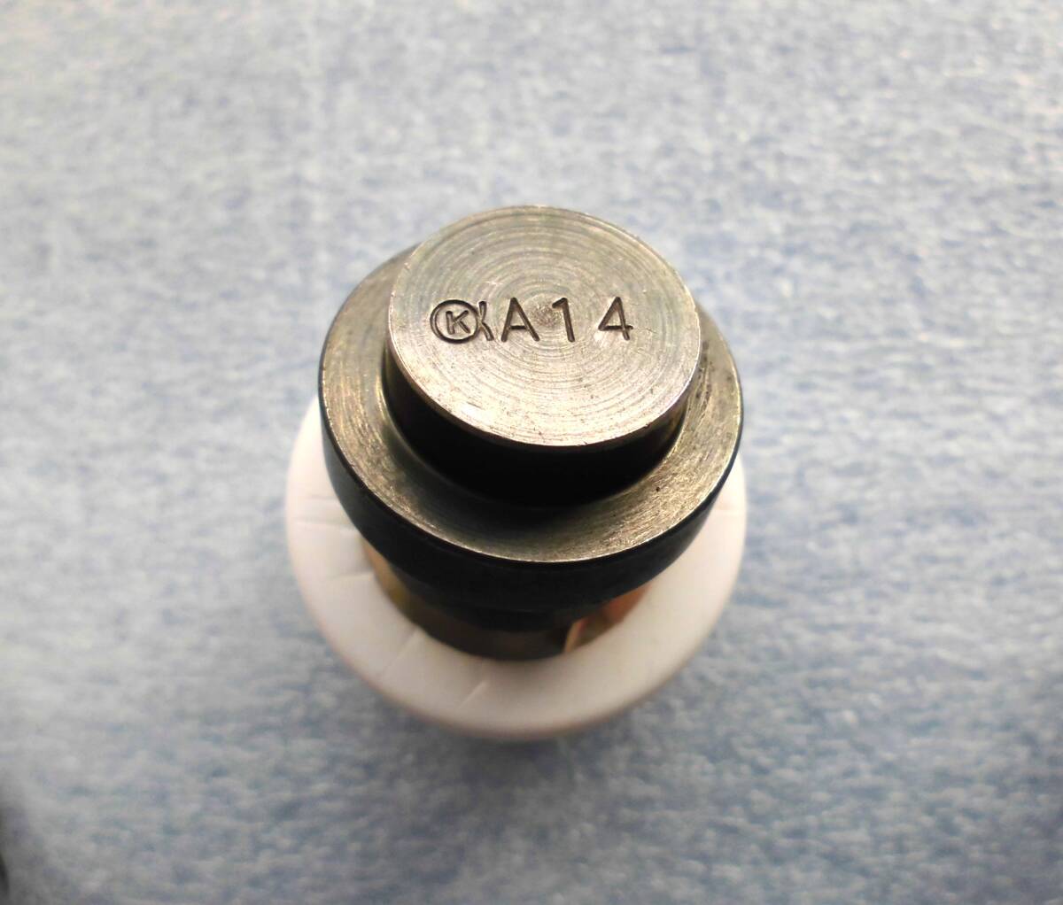 亀倉精機 KAMEKURA カメクラ ポートパンチャー AP-1用 替刃A-1４（1４mm） ポンチ③ 中古_画像2