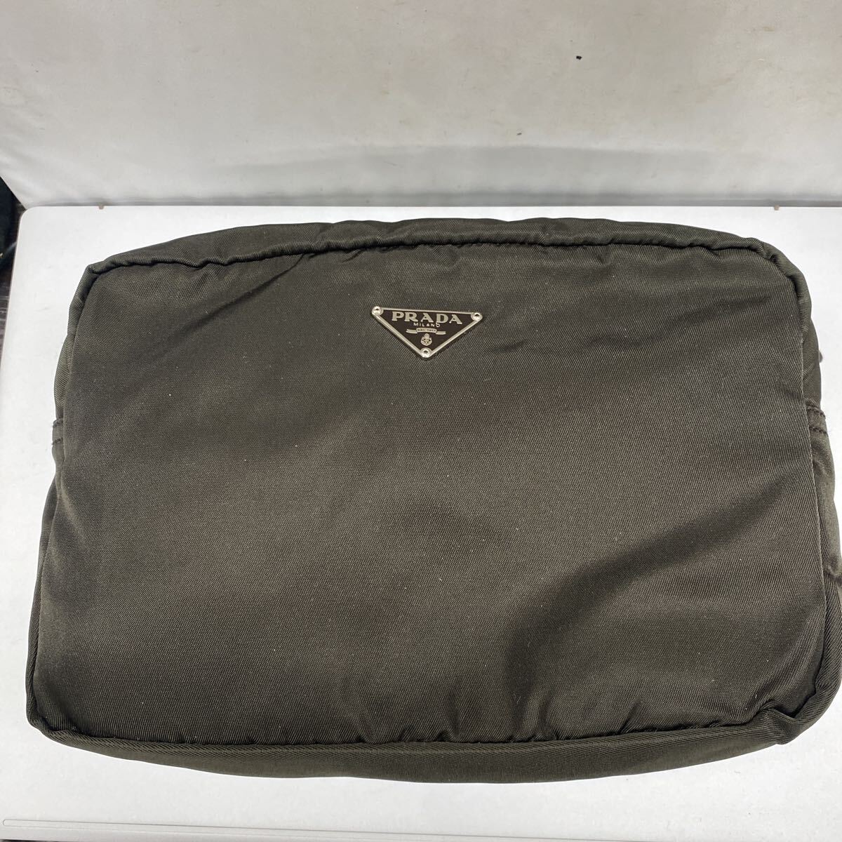 09ys PRADA Prada сумка нейлон бардачок хаки косметичка треугольник Logo мульти- кейс 