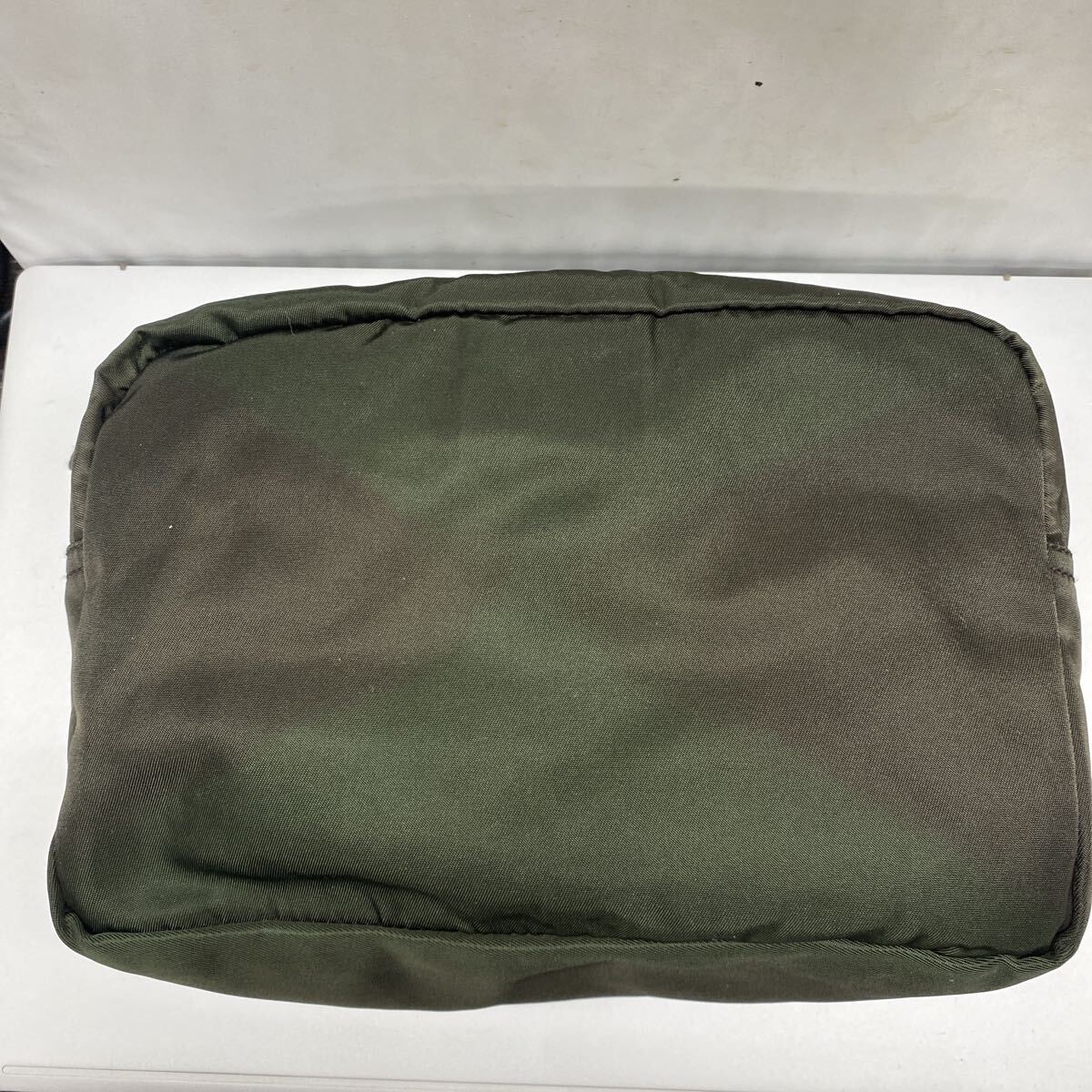 09ys PRADA Prada сумка нейлон бардачок хаки косметичка треугольник Logo мульти- кейс 