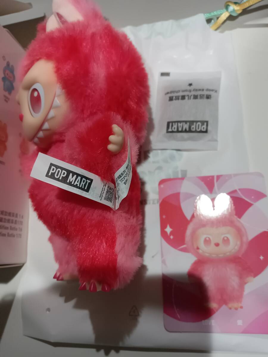 popmart正規品！！LOVE！！THE MONSTERS Big into Energy ラブブ ！！エナジー ぬいぐるみ ペンダントlabubu！！_画像4