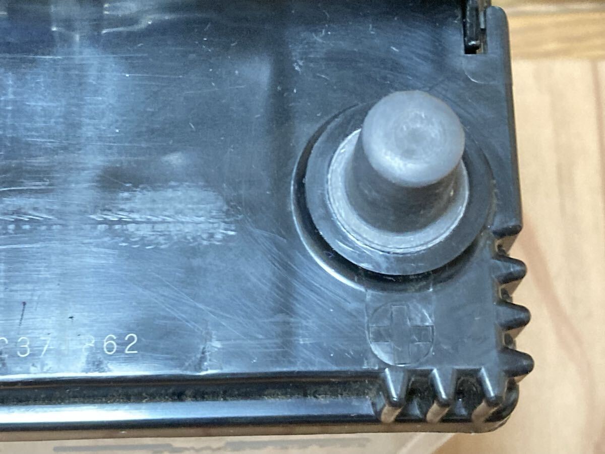 中古バッテリー　研究用・実験用に　40B19L　動作保証なし　ジャンク品　ハイゼットトラックから　_画像4