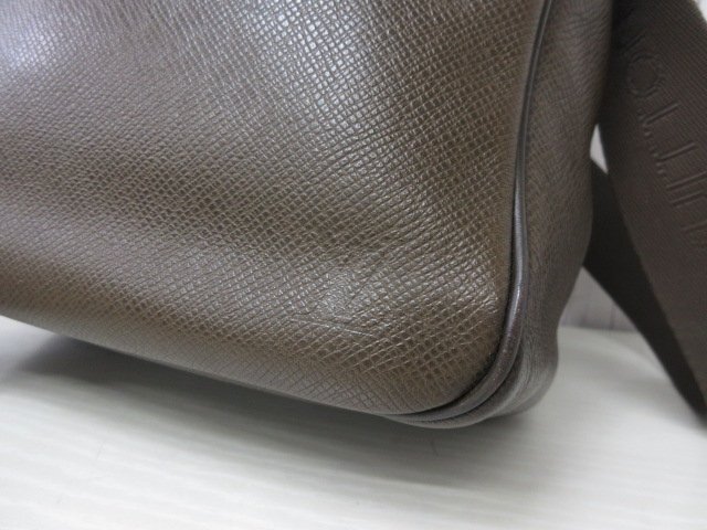  превосходный товар LOUIS VUITTON Louis Vuitton Taiga ya Ran ga Gris zli сумка на плечо сумка M30828 кожа чай мужской 92360