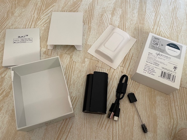 グローハイパープロglo HYPER X2デバイス本体/カートリッジ■メタルブラック黒ケーブル外箱あり中古ジャンク加熱式タバコ電子たばこ*BAT/JT_画像3