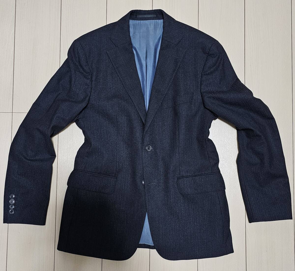 HUGO BOSSセットアップ☆スーツ☆チャコールグレーストライプ☆ストレッチ☆美品_画像1