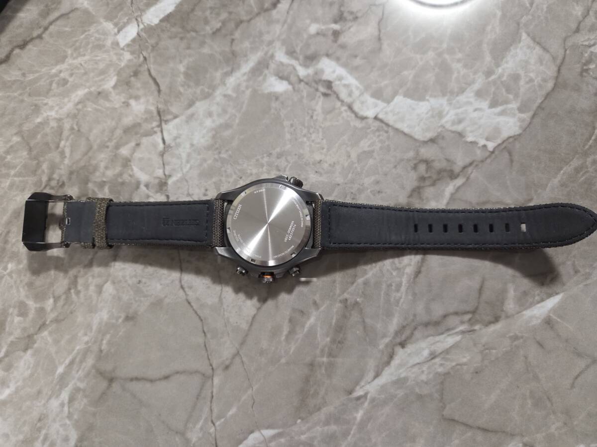 中古 美品 シチズン プロマスター PROMASTER LANDシリーズ ソーラー デジタル 液晶 アウトドア JV1005-02W メンズ_画像7