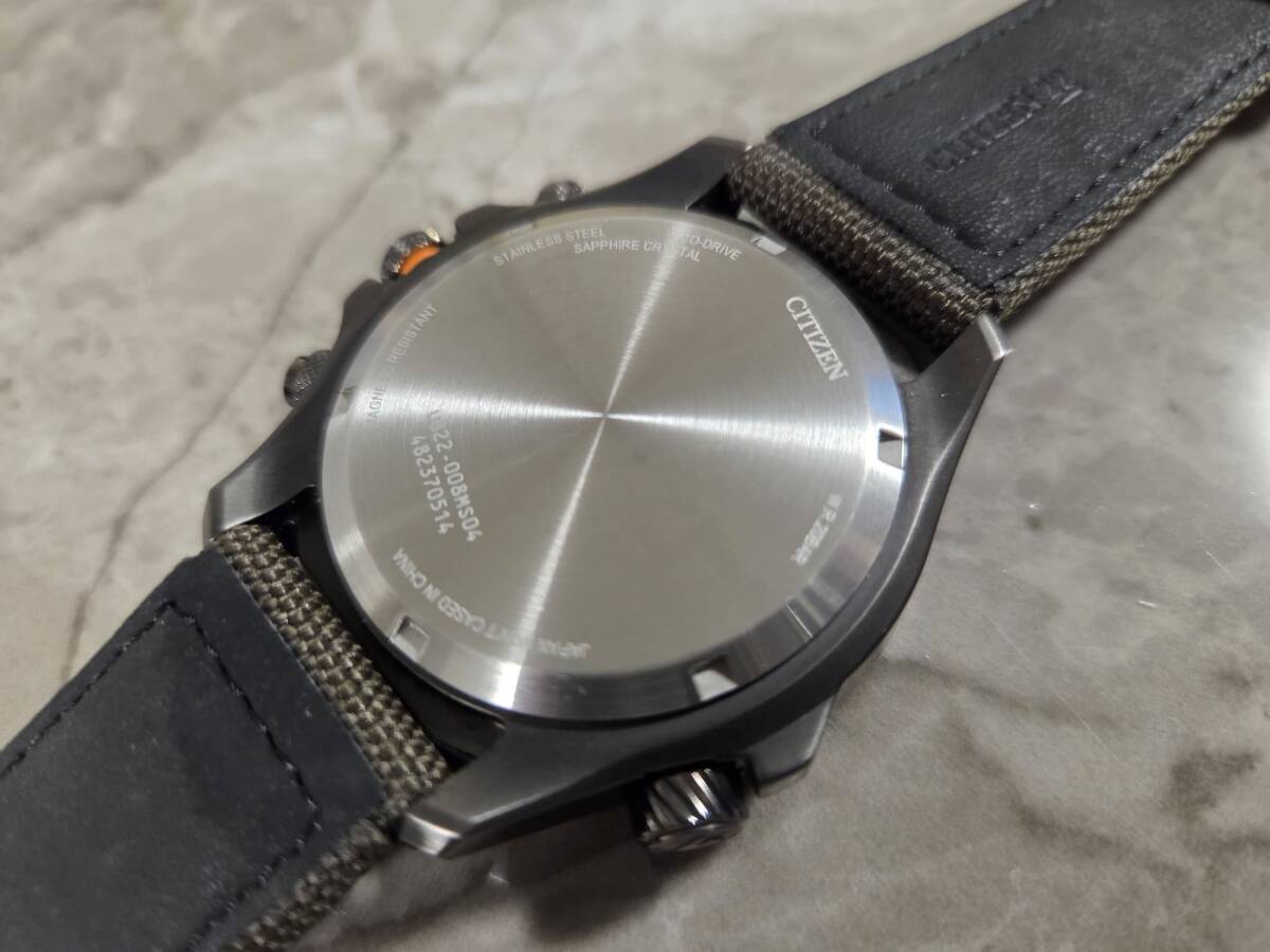 中古 美品 シチズン プロマスター PROMASTER LANDシリーズ ソーラー デジタル 液晶 アウトドア JV1005-02W メンズ_画像5