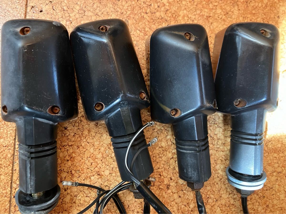  Wolf 250 передний и задний (до и после) указатель поворота ( б/у )& задний тормозные накладки ( новый товар )TV250L vj21a wolf250 для поиска rgv Gamma Suzuki 35601-38c01 35603-38c01