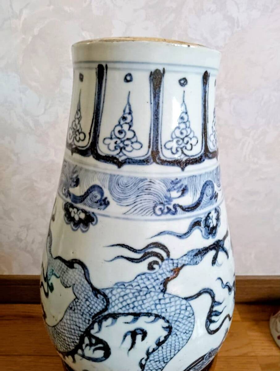 明時代　染付龍文花瓶　青花龍文花瓶　「状態良好・心温まる逸品」 　 /骨董茶道具茶碗唐物中国古玩煎茶具鉄瓶銀瓶茶托茶筒湯沸掛軸純銀　_画像4