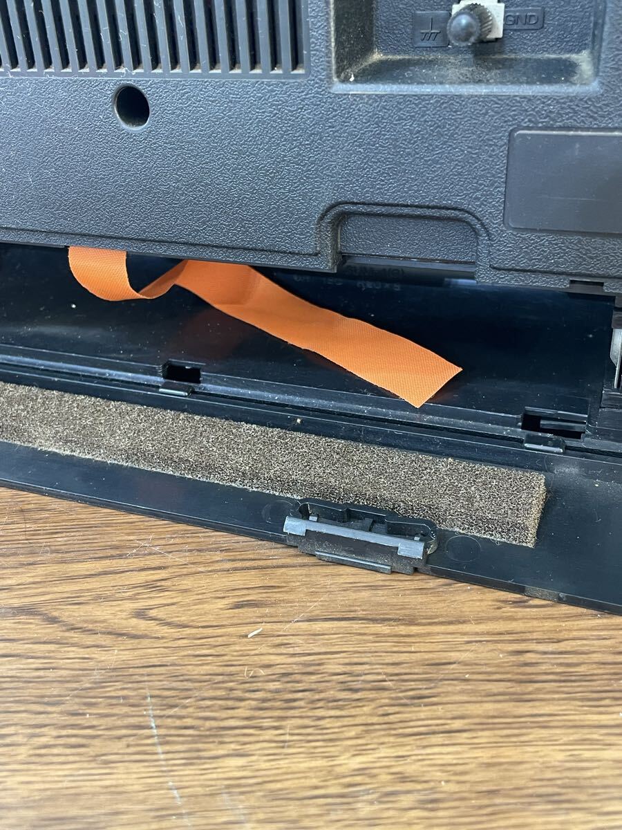 11.13.19 140 通電確認品 AM FM 視聴OK カセット不動　他詳細未確認　 昭和レトロ　TRK-8180 HITACHI カセットレコーダー　_画像9