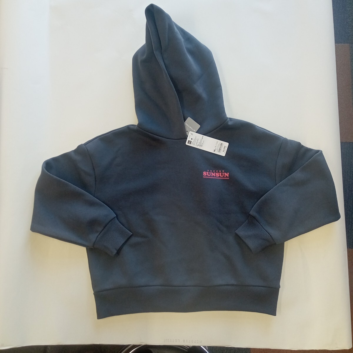 GU girls ヘビーウェイト スウェット パーカーjr パペットスンスン　ｍサイズ_画像1