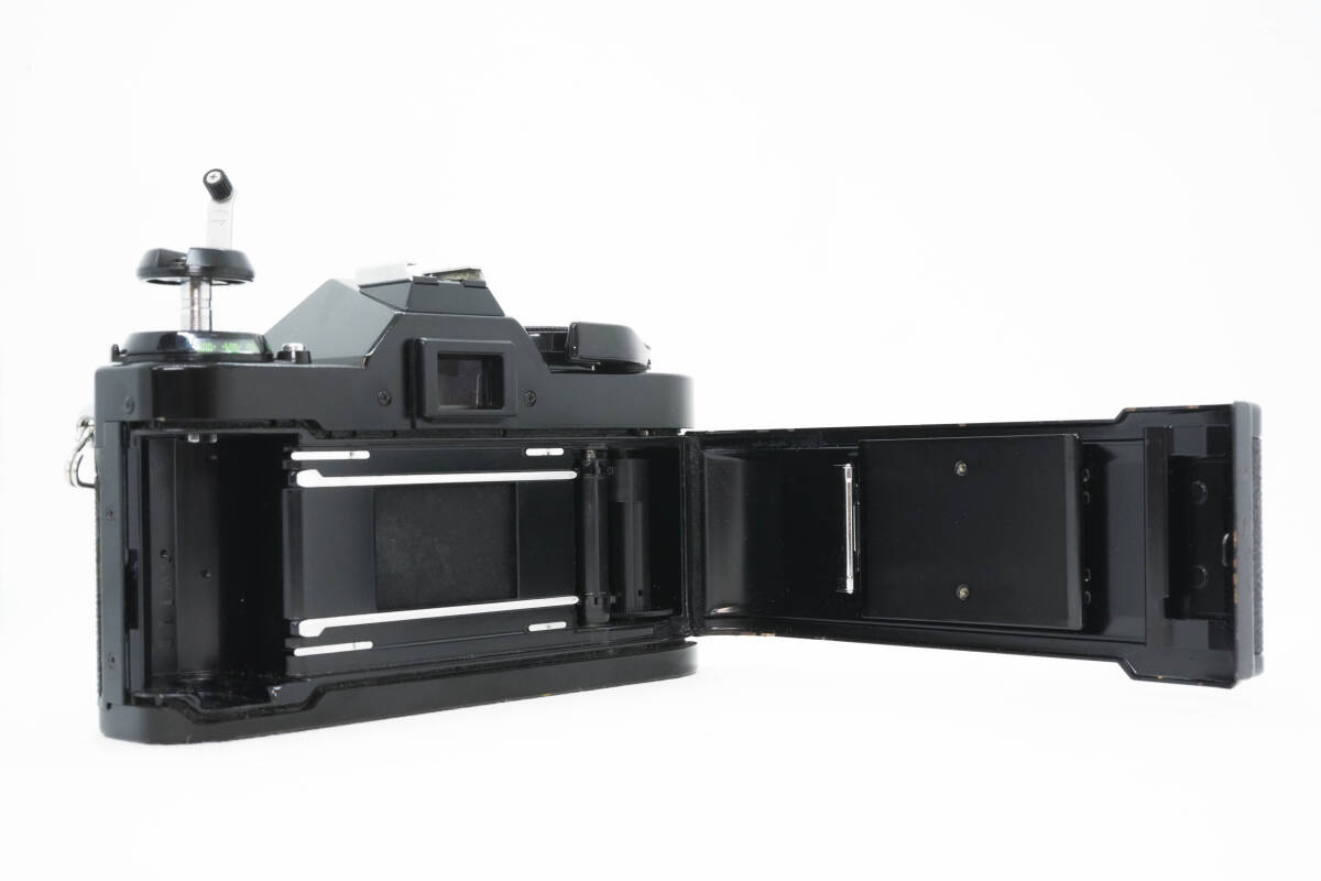 [美品] Canon AE-1 PROGRAM+Canon NEW FD 50mm f1.4 単焦点レンズセット キャノン MFレンズ 一眼フィルム_画像6