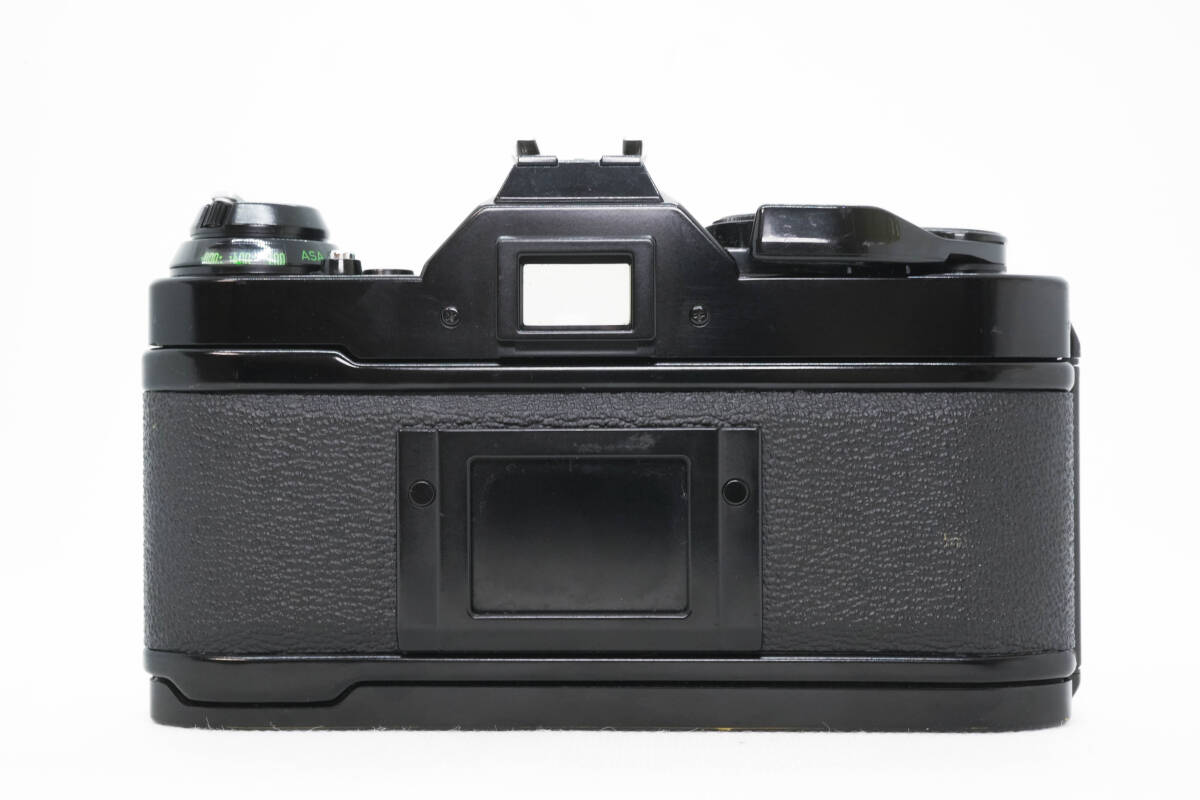 [美品] Canon AE-1 PROGRAM+Canon NEW FD 50mm f1.4 単焦点レンズセット キャノン MFレンズ 一眼フィルム_画像3