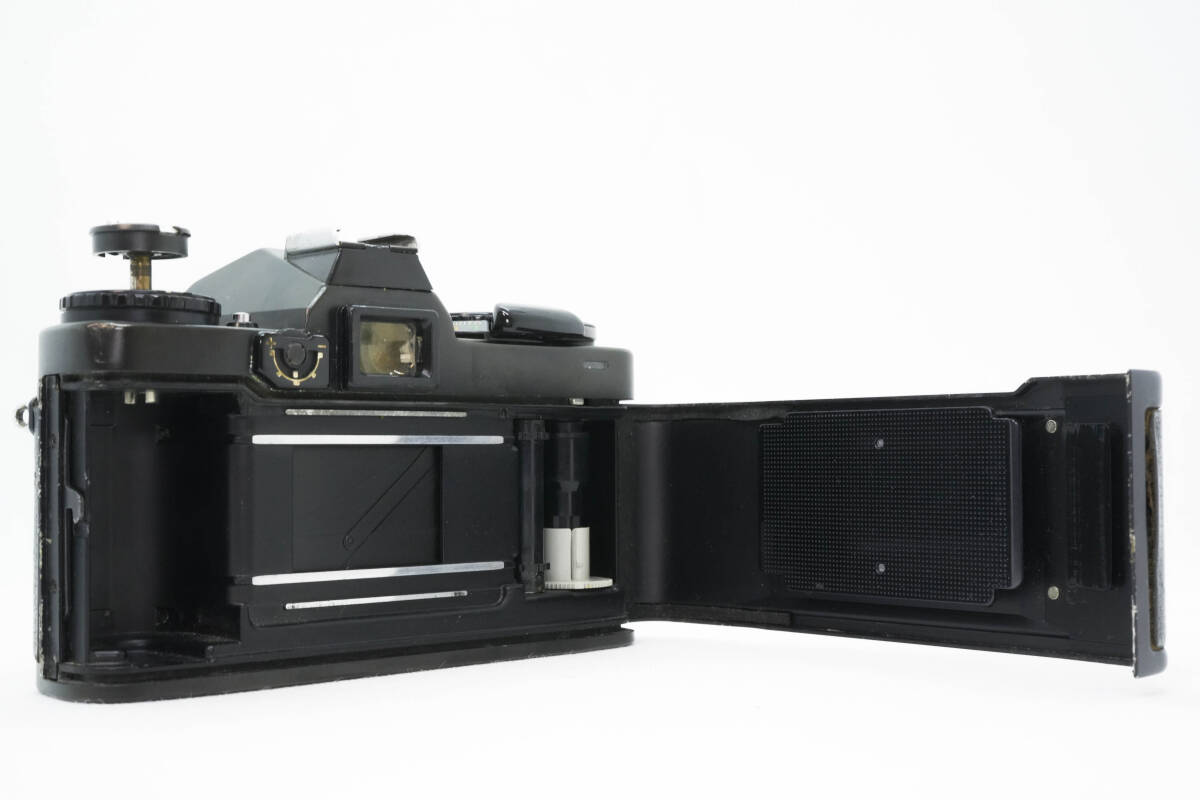 [並品] MINOLTA XD-S 黒 + MINOLTA MD ROKKOR 50mm f/1.7 MFレンズ ミノルタ 一眼レフカメラ_画像6