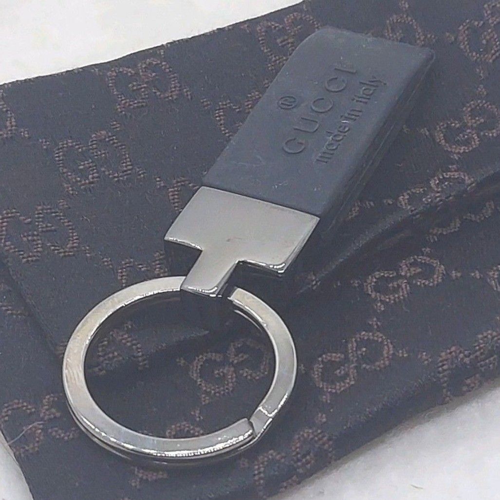 グッチ　キーホルダー　キーリング　シルバー×ブラック　箱、保存袋付き　GUCCI_画像1