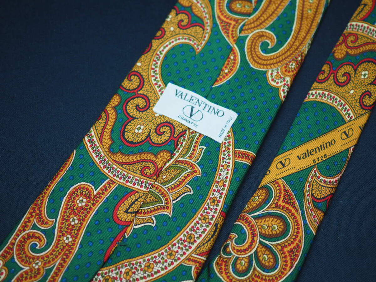 美品【VALENTINO ヴァレンティノ】 G1124 ペイズリー SILK ブランド ネクタイ 古着 良品 転売 仕入_画像4