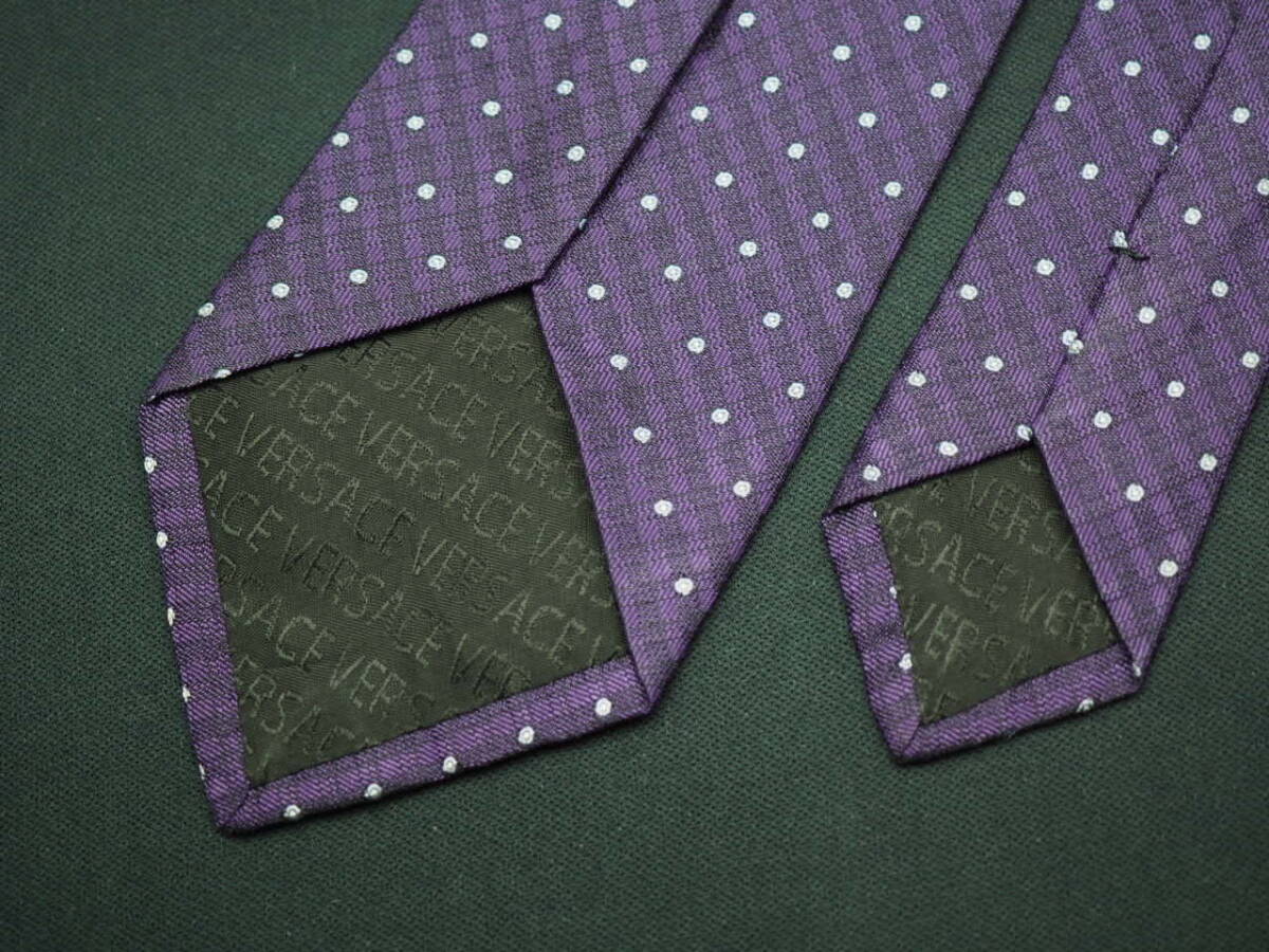 美品【VERSACE ヴェルサーチ】 G1318 パープル系 SILK ブランド ネクタイ 古着 良品 転売 仕入_画像5