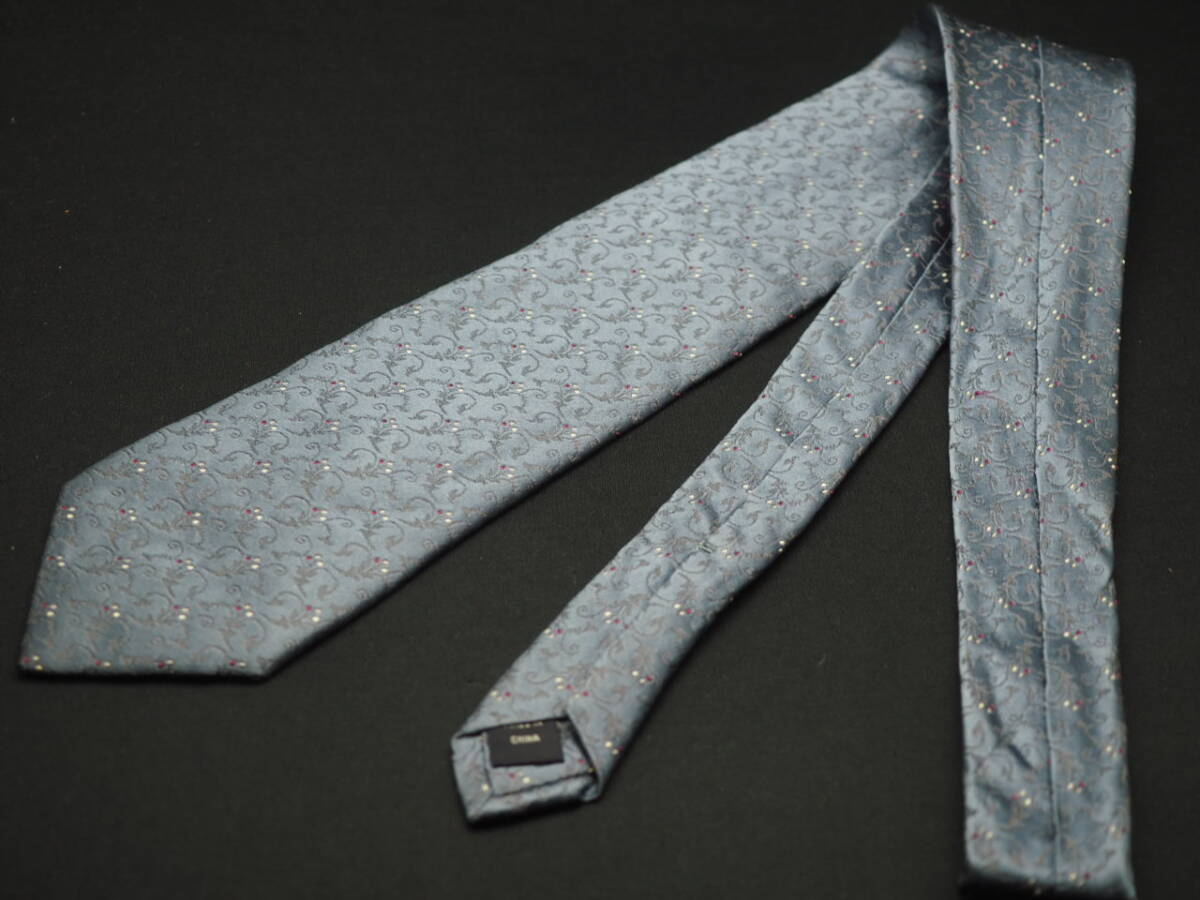 美品【Calvin Klein カルバンクライン】 G1364 グレー系 SILK ブランド ネクタイ 古着 良品 転売 仕入_画像6