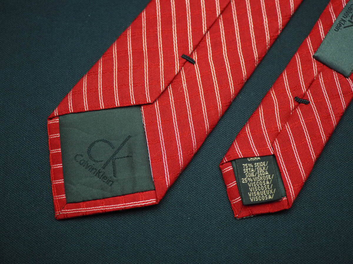 美品【Calvin Klein カルバンクライン】 G1379 細身 赤系 SILK ブランド ネクタイ 古着 良品 転売 仕入_画像5