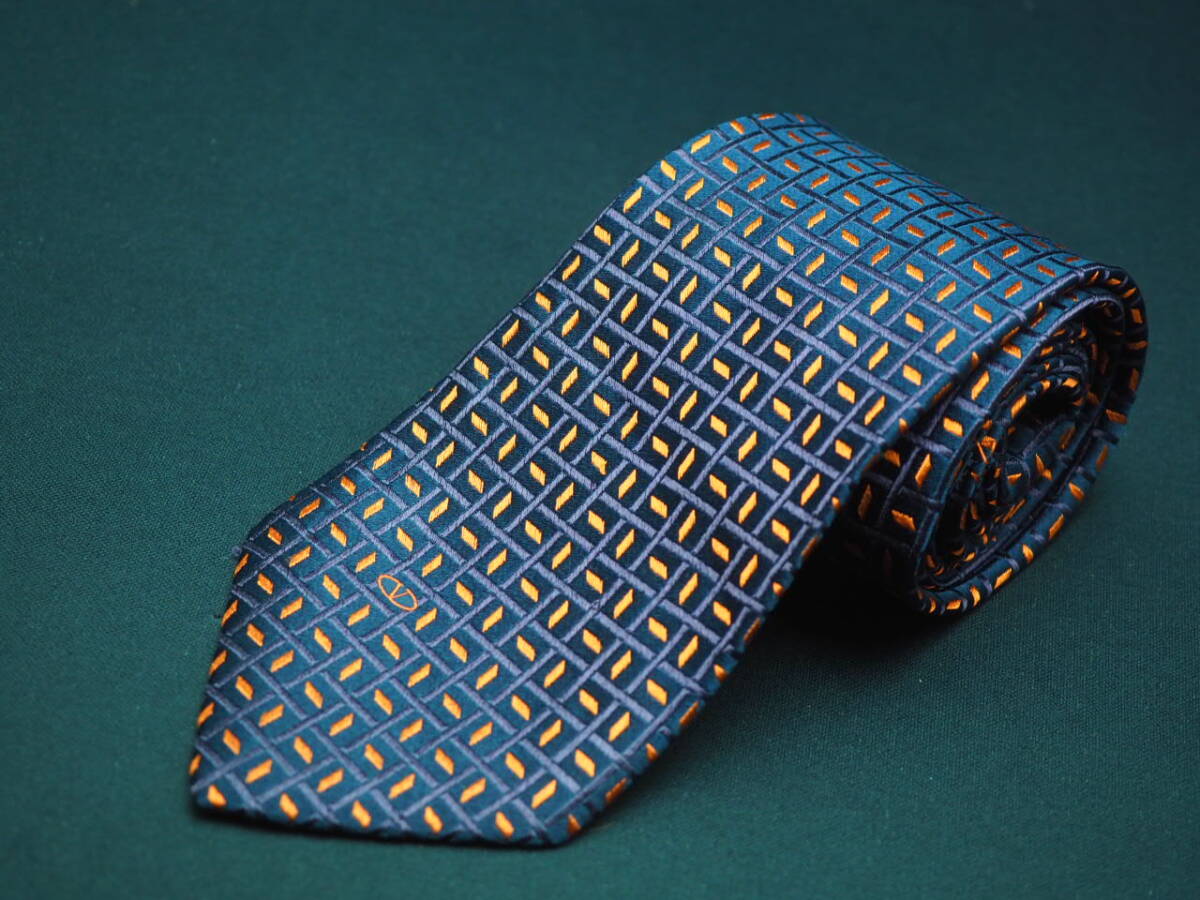 美品【VALENTINO ヴァレンティノ】 G1509 ネイビーオレンジ系 SILK ブランド ネクタイ 古着 良品 転売 仕入_画像2