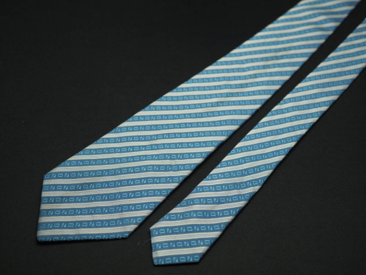 [FENDI Fendi ] G1607 Logo голубой оттенок серебра SILK бренд галстук б/у одежда хорошая вещь перепродажа скупка 