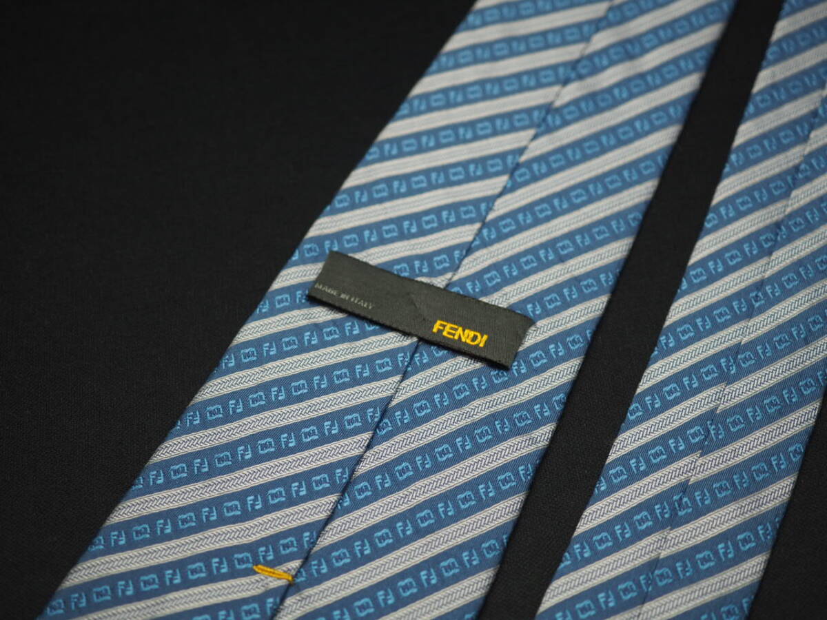 [FENDI Fendi ] G1607 Logo голубой оттенок серебра SILK бренд галстук б/у одежда хорошая вещь перепродажа скупка 