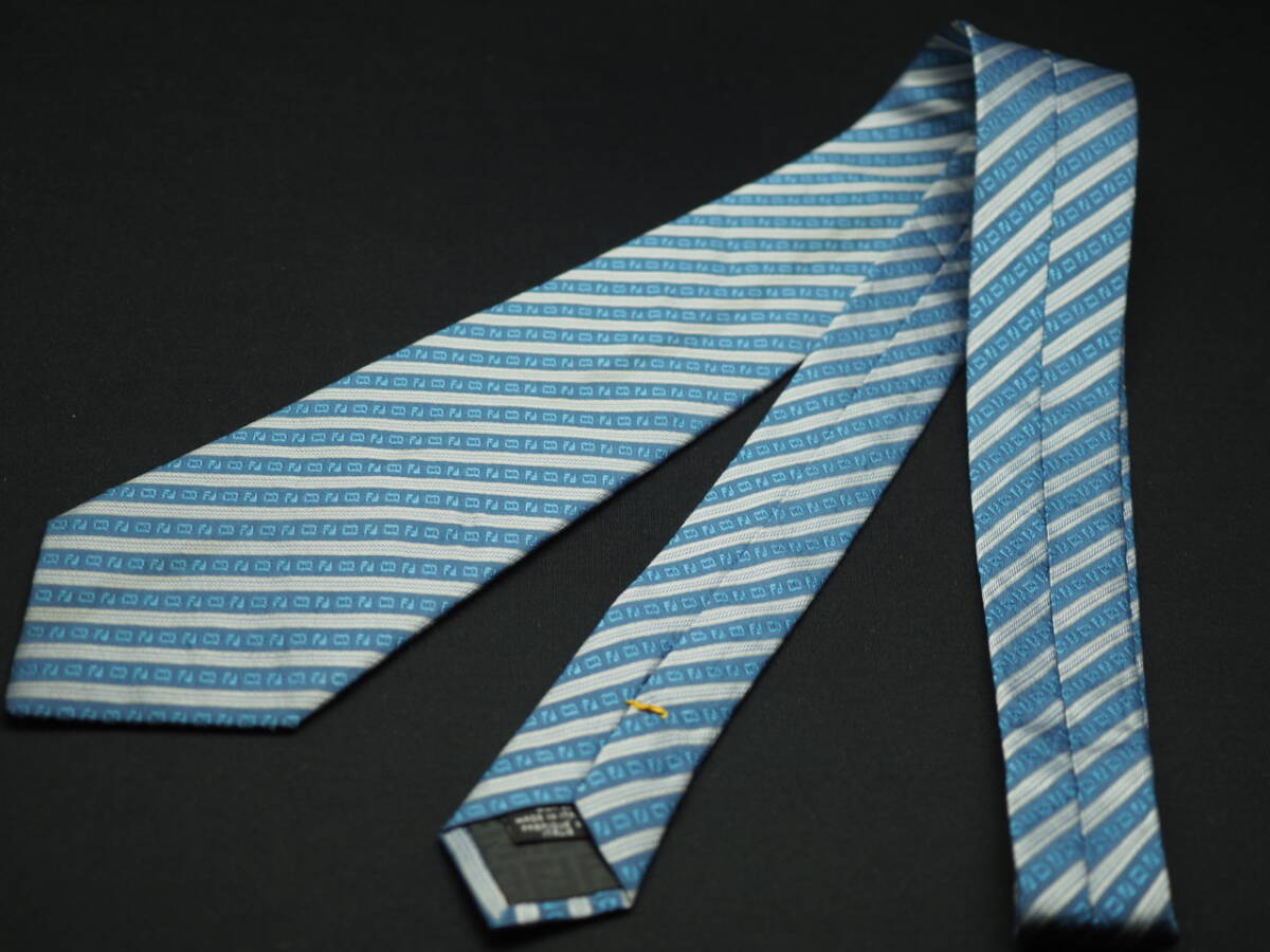 [FENDI Fendi ] G1607 Logo голубой оттенок серебра SILK бренд галстук б/у одежда хорошая вещь перепродажа скупка 