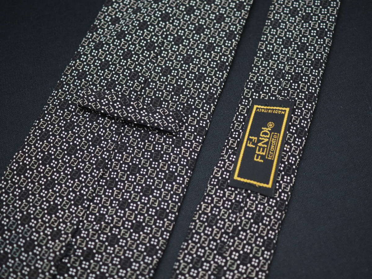  прекрасный товар [FENDI Fendi ] G1617 Logo черный серый SILK бренд галстук б/у одежда хорошая вещь перепродажа скупка 