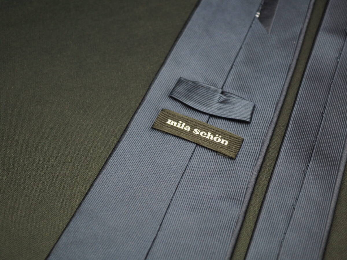 美品【Mila Schon ミラショーン】 G1820 ネイビー系 SILK ブランド ネクタイ 古着 良品 転売 仕入_画像4