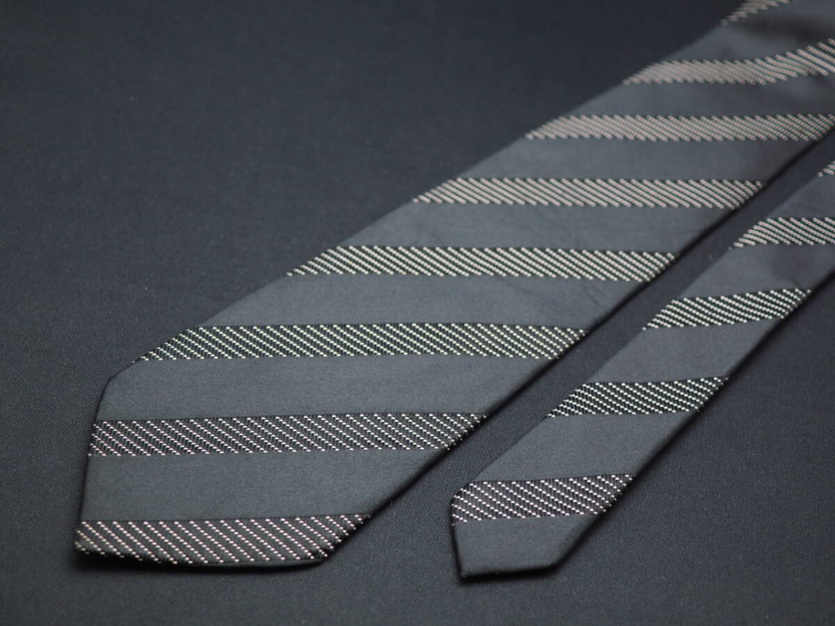 美品【Mila Schon ミラショーン】 G1841 ブラック系 SILK ブランド ネクタイ 古着 良品 転売 仕入_画像3