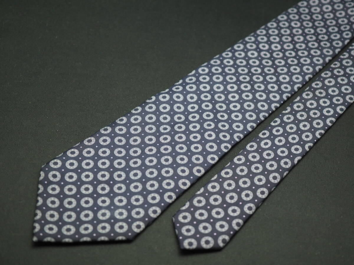美品【GIVENCHY ジバンシイ】 G1866 ロゴ ネイビー系 SILK ブランド ネクタイ 古着 良品 転売 仕入_画像3