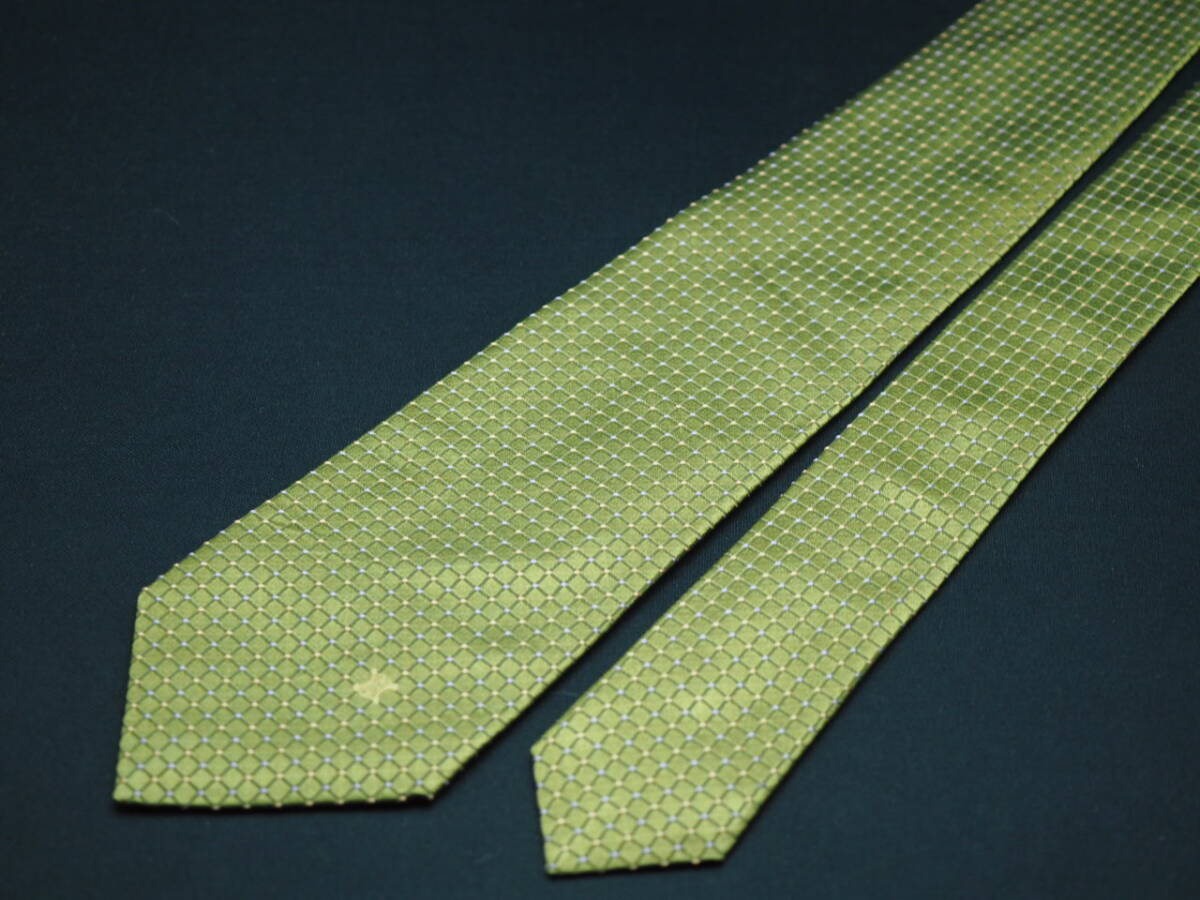 美品【CELINE セリーヌ】 G2170 オリーブ系 SILK ブランド ネクタイ 古着 良品 転売 仕入_画像3