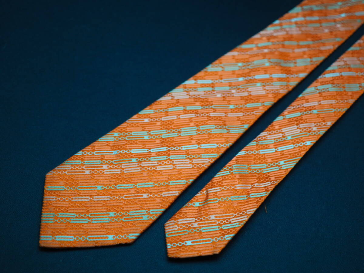 美品【CELINE セリーヌ】 G2179 オレンジ系 SILK ブランド ネクタイ 古着 良品 転売 仕入_画像3