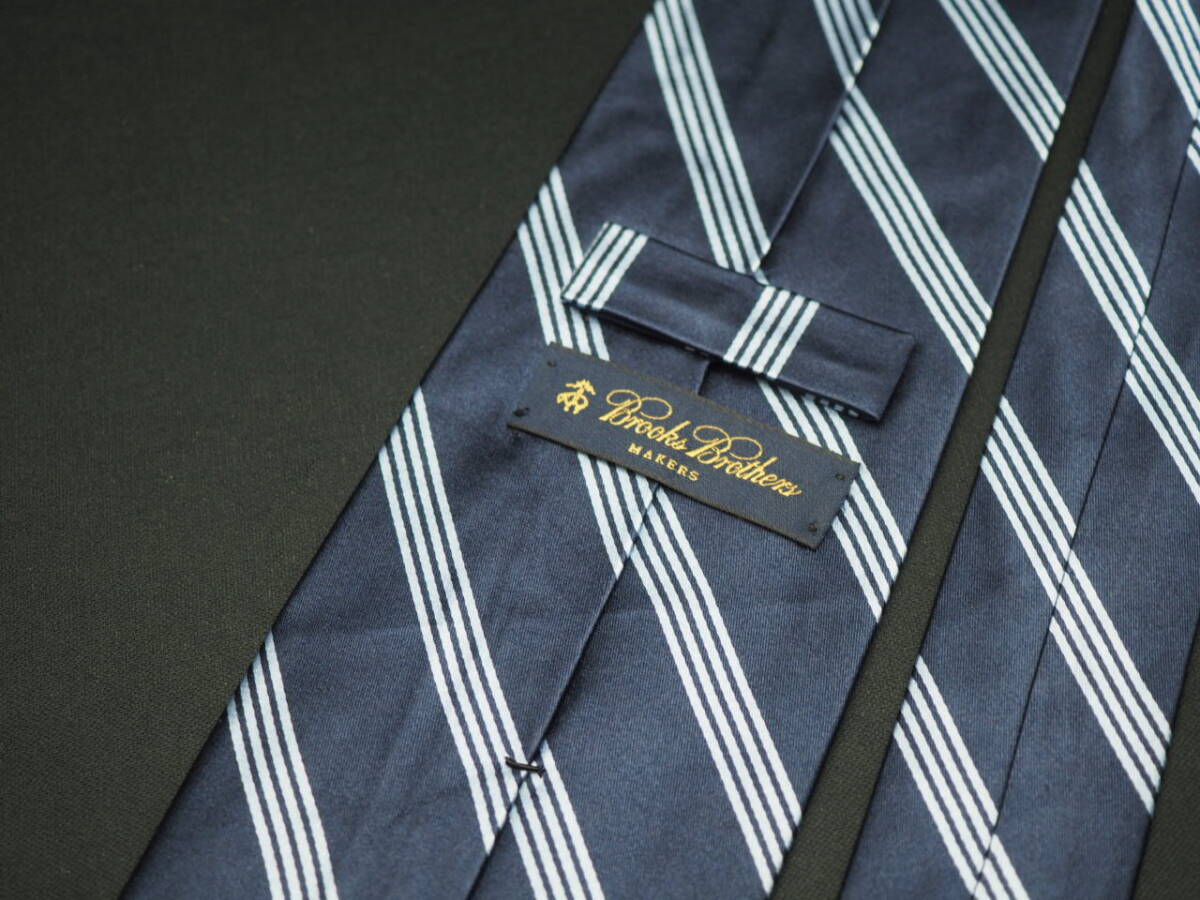 美品【BROOKS BROTHERS ブルックスブラザーズ】 G2185 USA ネイビー SILK ブランド ネクタイ 古着 良品 転売 仕入_画像4