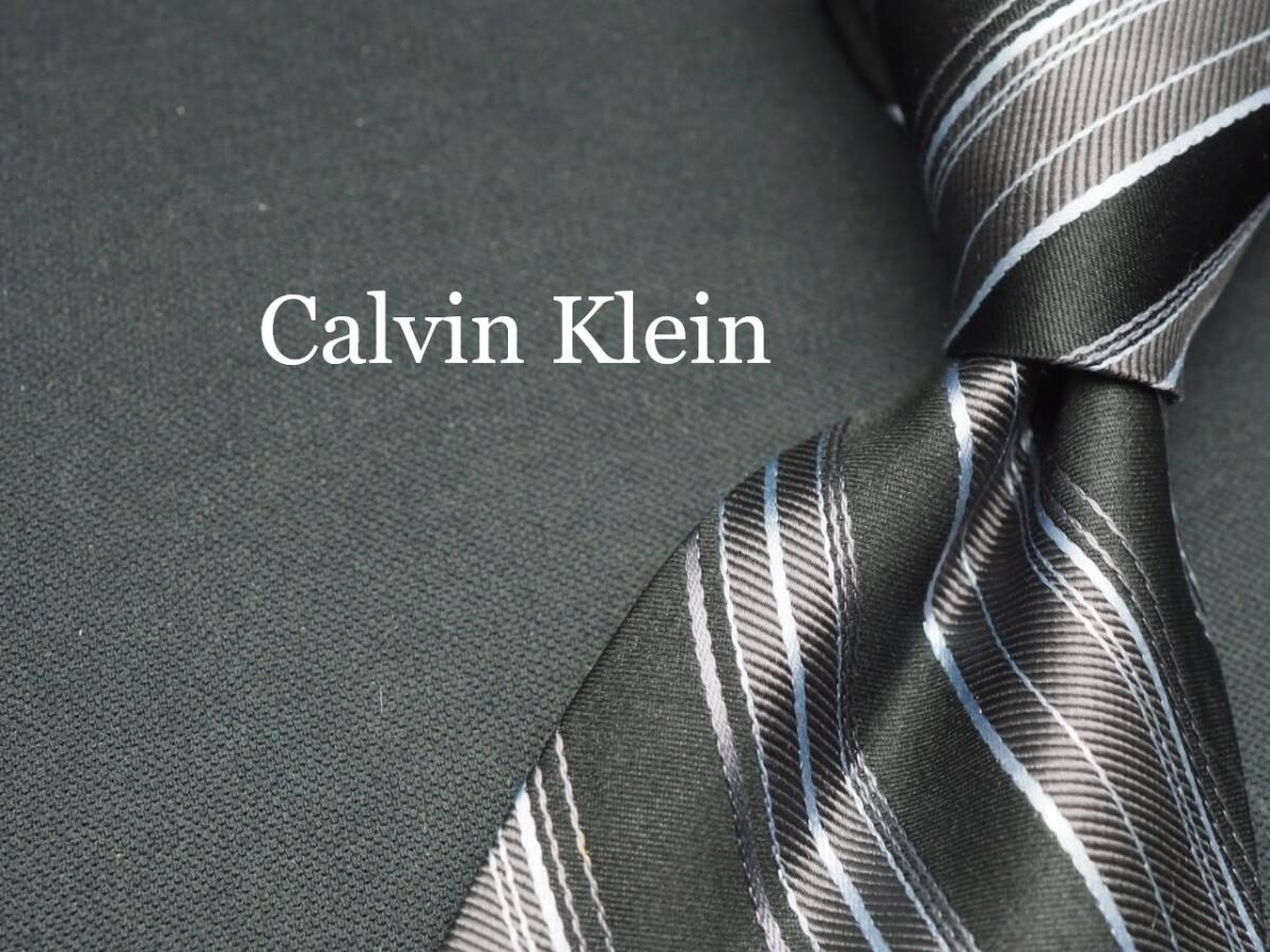 美品【Calvin Klein カルバンクライン】 G2285 ブラック シルバーグレー SILK ブランド ネクタイ 古着 良品 転売 仕入_画像1