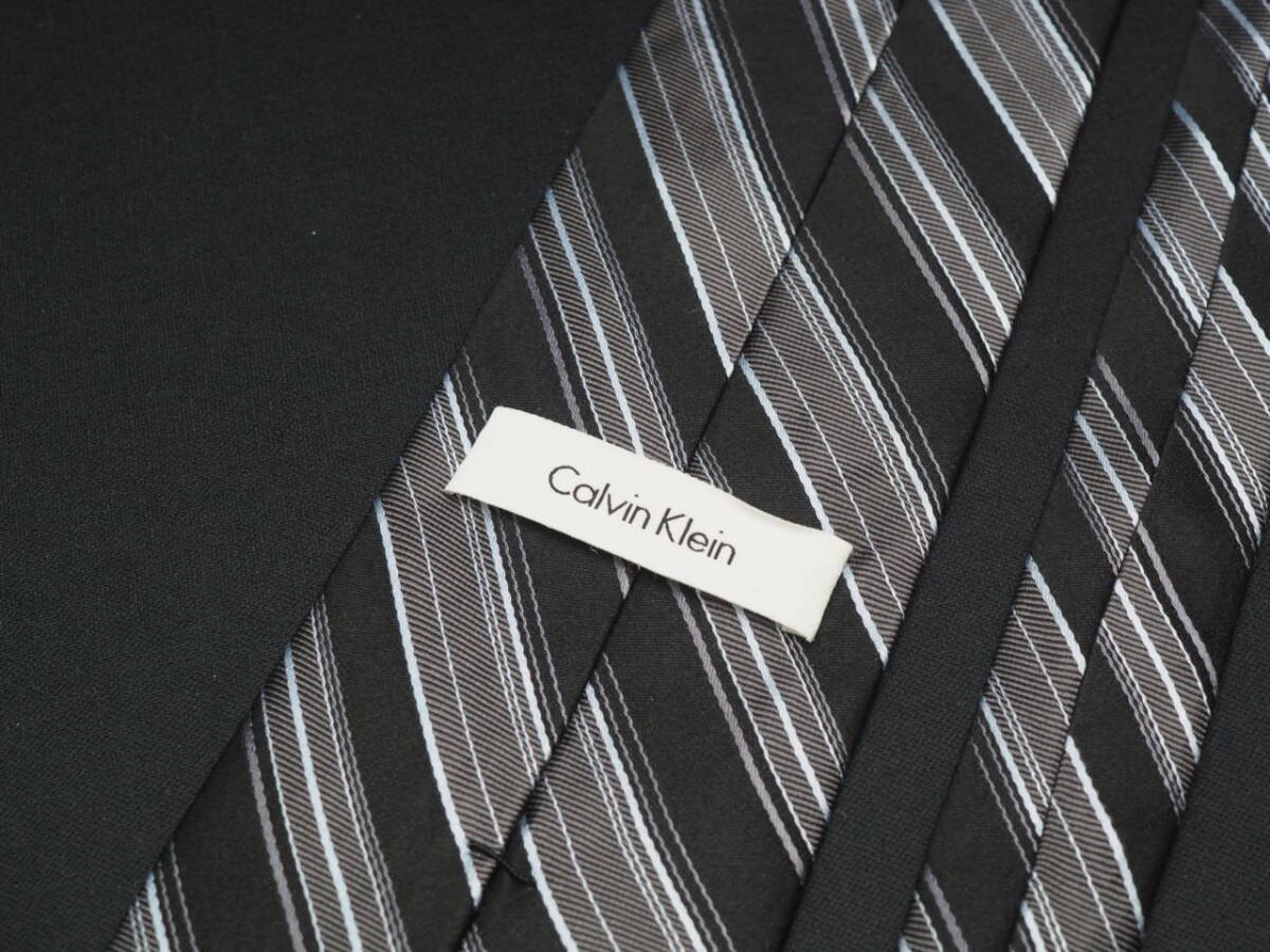 美品【Calvin Klein カルバンクライン】 G2285 ブラック シルバーグレー SILK ブランド ネクタイ 古着 良品 転売 仕入_画像4