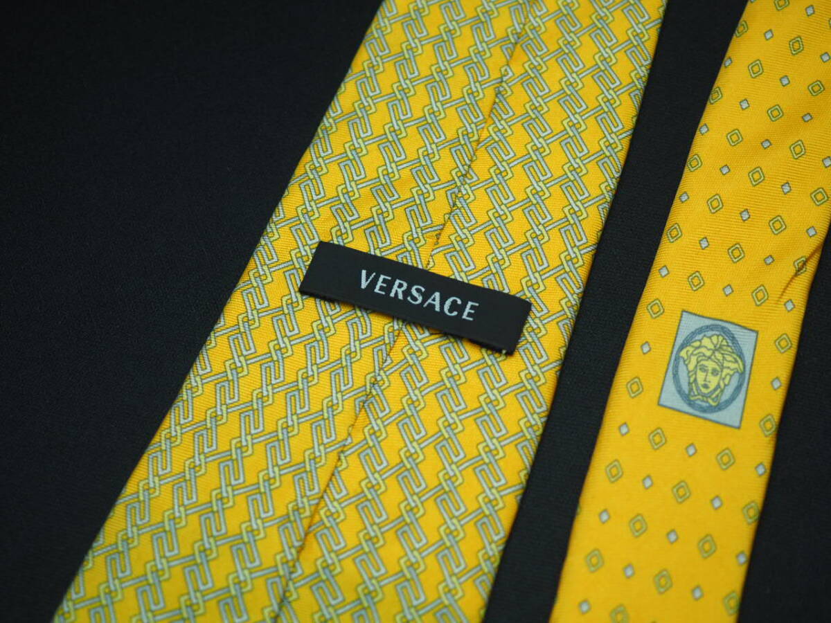 美品【VERSACE ヴェルサーチ】 F2170 黄系 SILK ブランド ネクタイ 古着 良品 転売 仕入_画像5