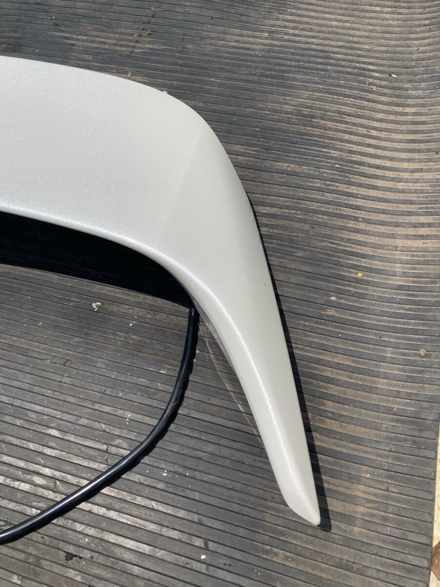 トヨタ　16アリスト 純正 リアスポイラー 大きな傷なし_画像3