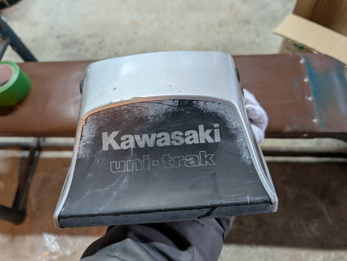 カワサキ　GPZ250Ｆ サイドカバー　テールカウル　中古品_画像9