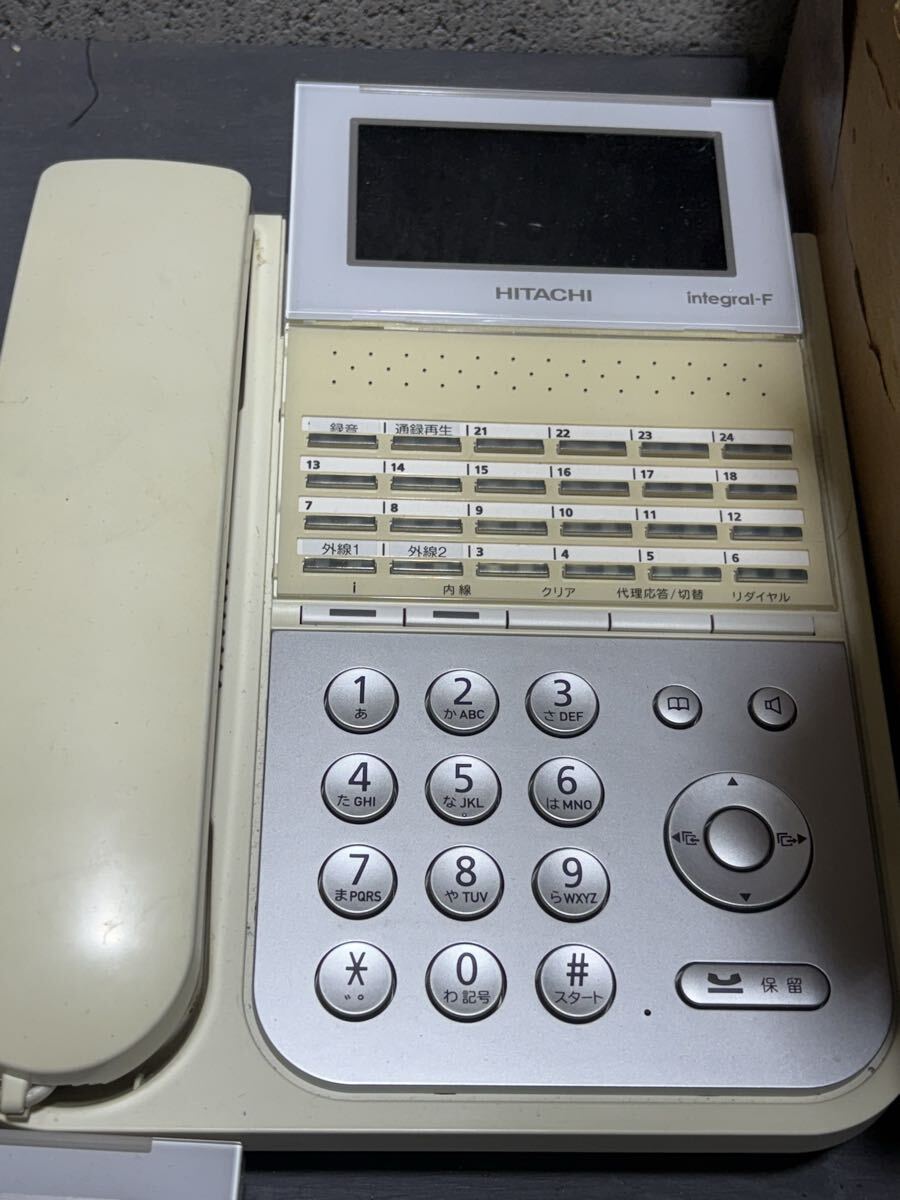 主装置 ビジネスフォン 5台セット日立 HITACHI integral-F ET-24iF-SDW 24ボタン 標準電話機 ビジネスホン 電話機 オフィス 通電確認済_画像6