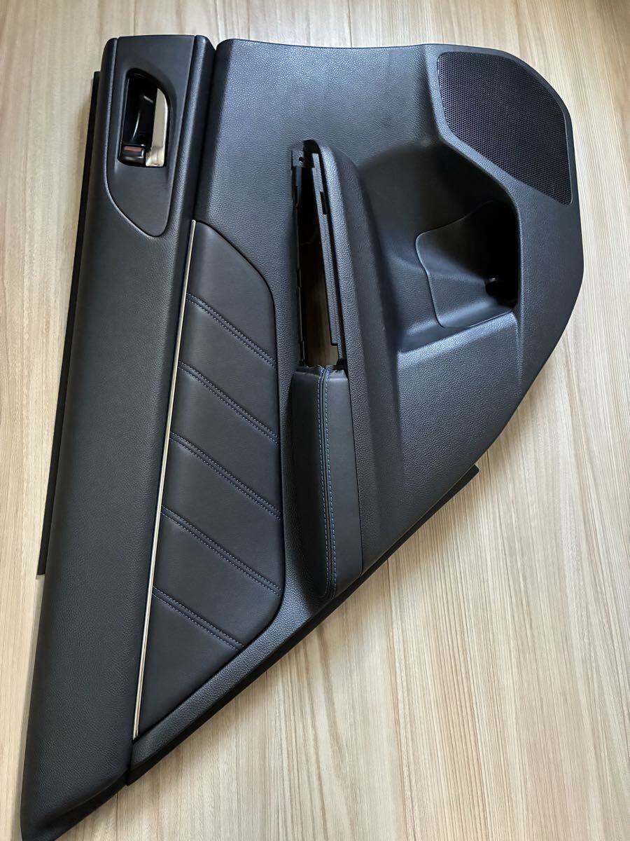 レヴォーグVM GT-S F型　ドアパネル 内張り_画像7