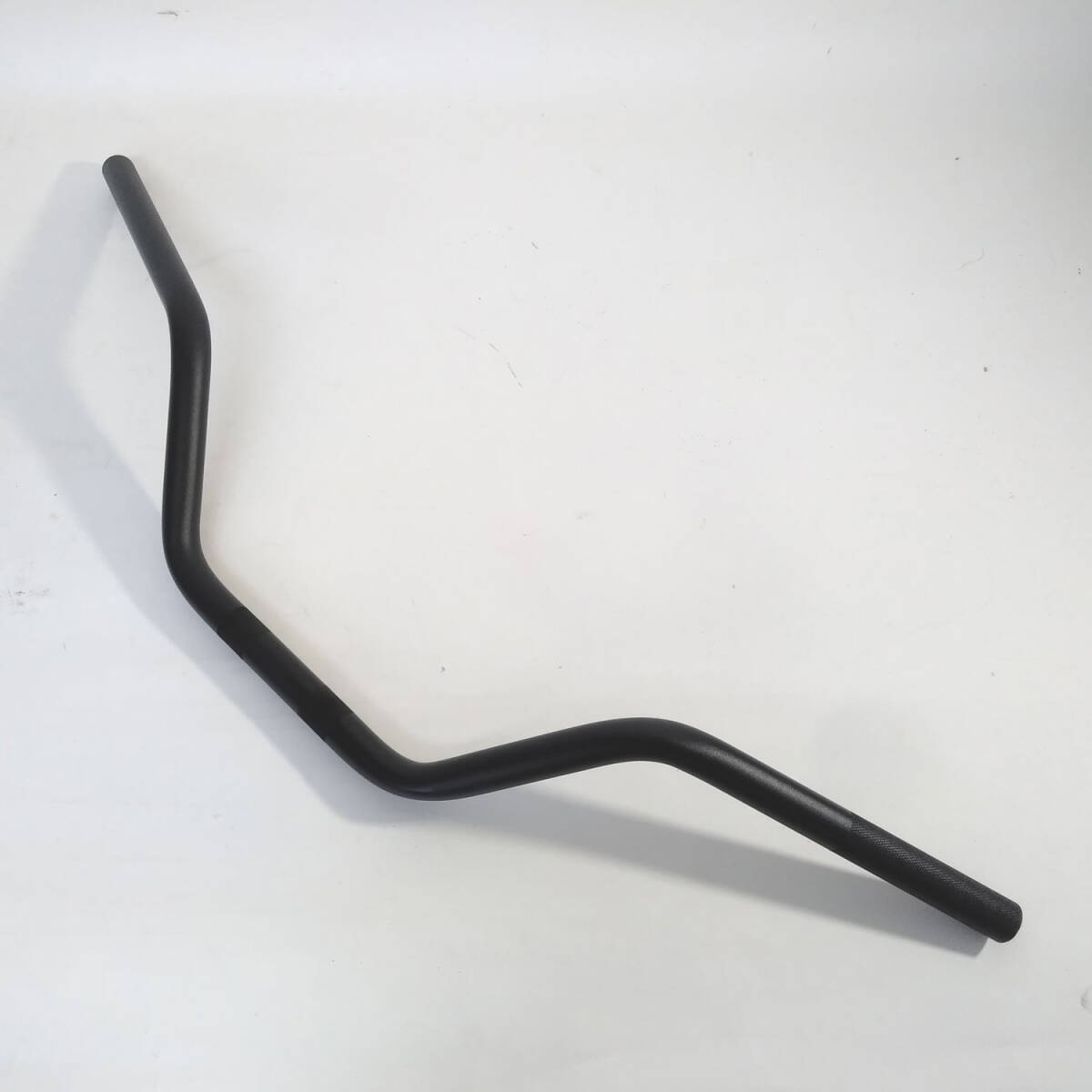 訳有 ハンドルバー ブラック 黒 汎用 バイクハンドル ハンドルパイプ ストリートバー 22mm バイク オートバイ_画像1