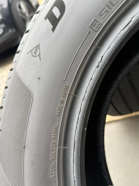 中古タイヤ4本セット 235/55/17 DUNLOP 2023年製 中古タイヤ4本セット 235/55/17 DUNLOP 2023年製_画像9