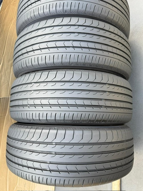 中古タイヤ4本セット 215/60/16 YOKOHAMA BLuEarth 非常に良い状態のタイヤ 2024年製 YOKOHAMA BLuEarth 非常に良い状態のタイヤ 2024年製_画像2